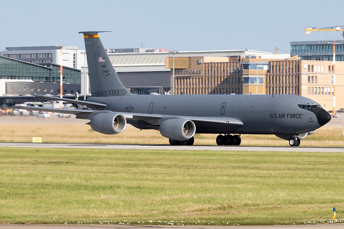 KC135(2) - Copy.jpg