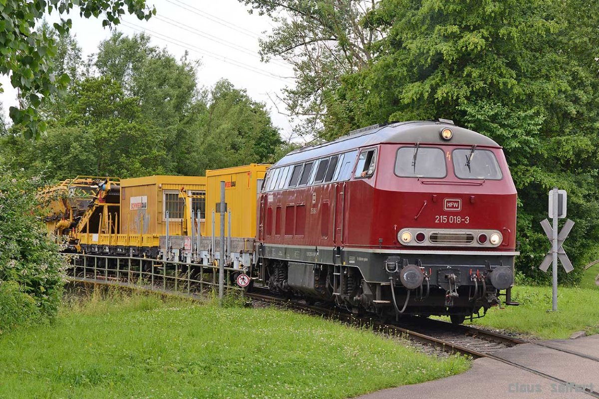215 018-3 225 018-1.jpg