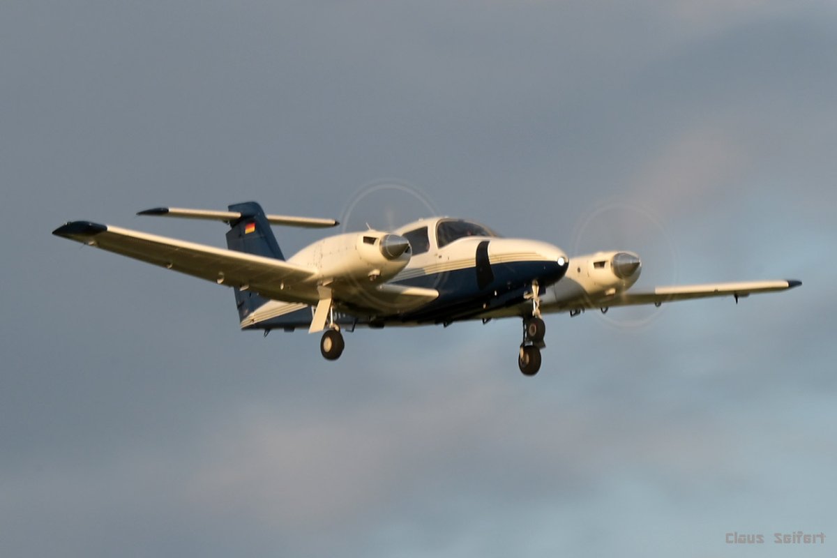 D-GJNS.jpg