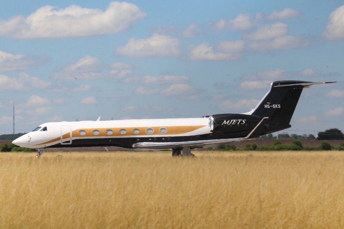 HS-SKS       Gulfstream G550      MJets