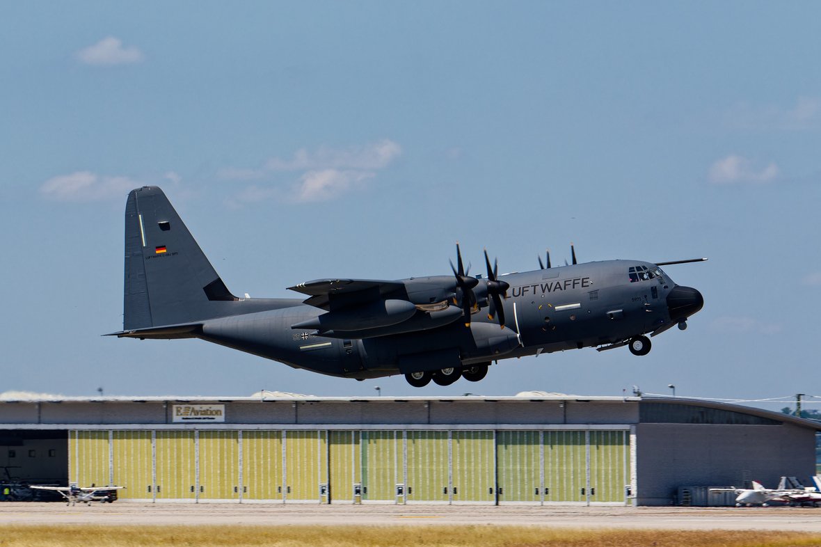 F23A2411_DxO_small.jpg