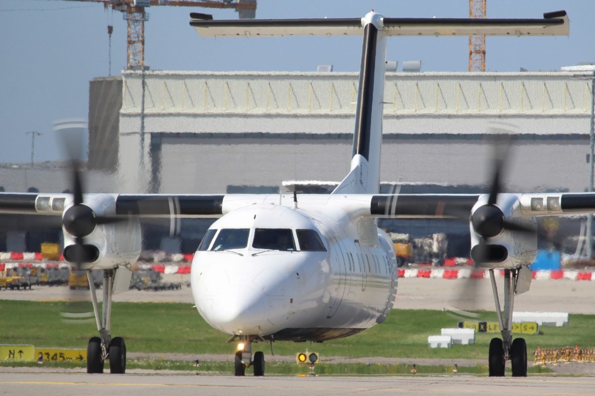 N406AV           DHC-8-202          Berry Aviation