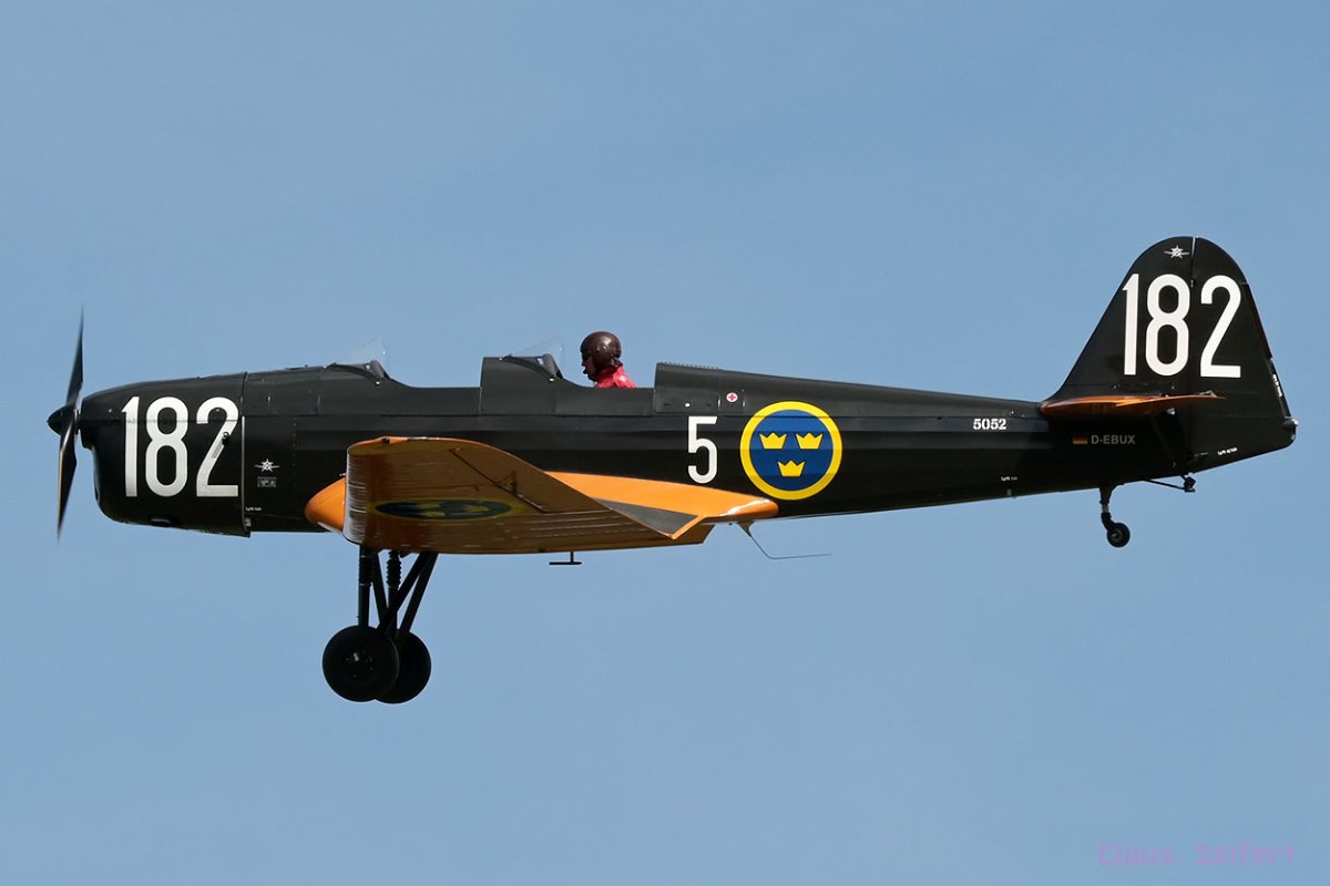D-EBUX.jpg
