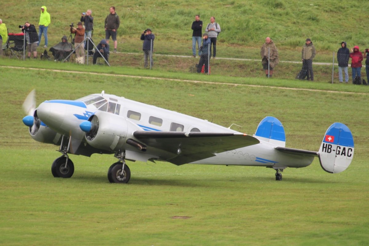 HB-GAC        Beech 18S