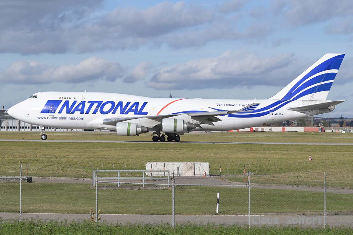 N729CA.jpg