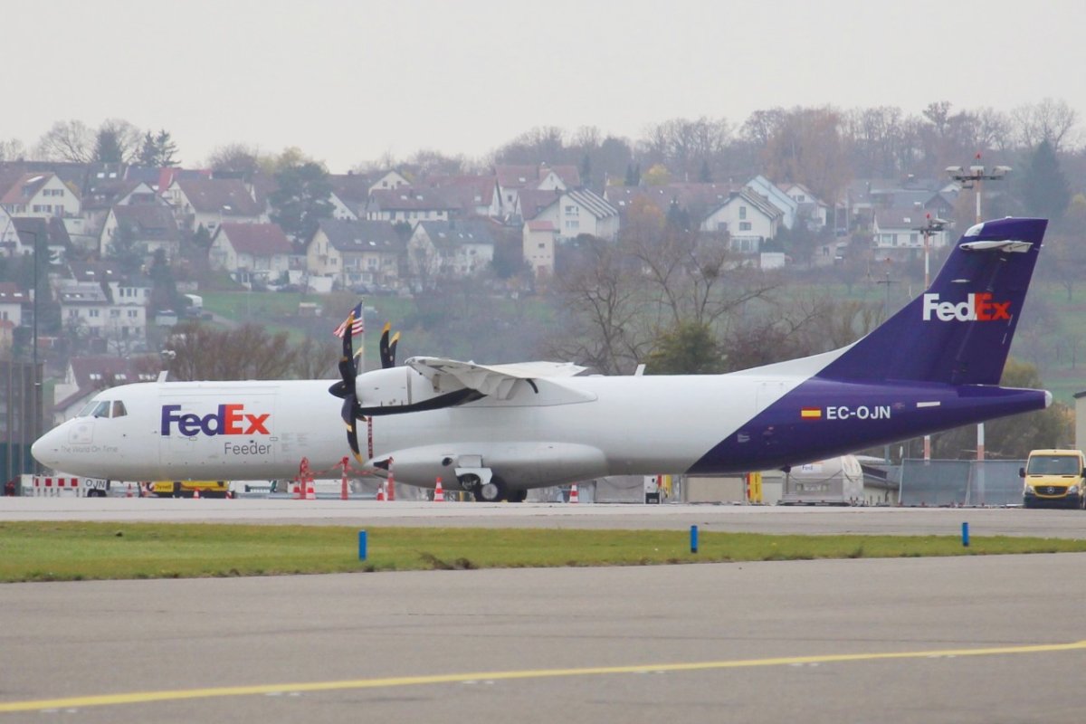 EC-OJN            ATR72-600F        FedEx