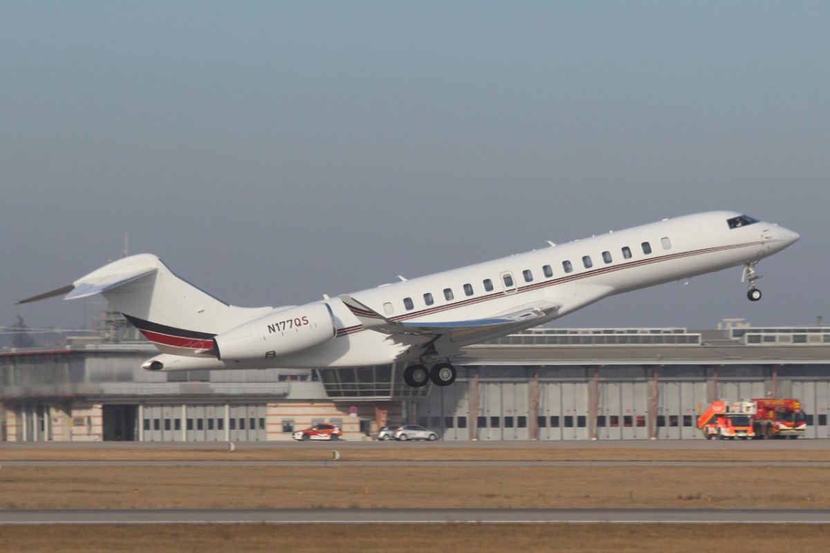 N177QS         Global 7500     NetJets