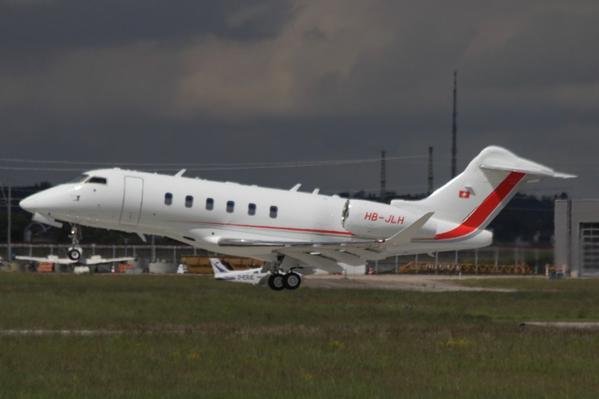 HB-JLH           Challenger 3500
