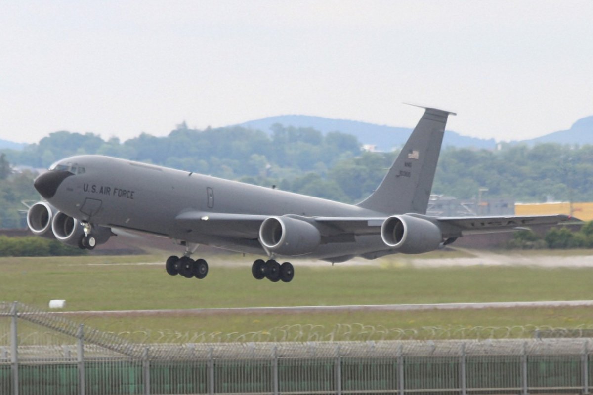 61-0300           KC-135R           USAF