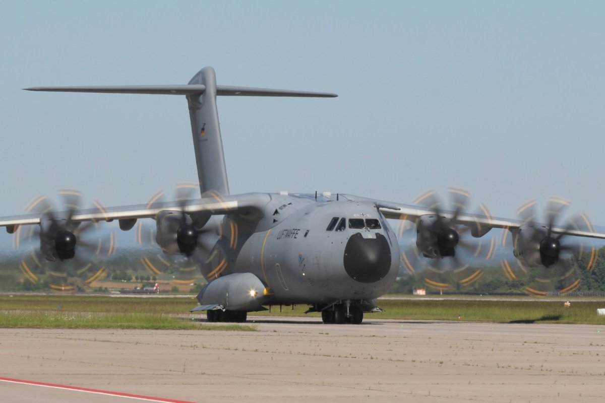 54+28              A400M              Luftwaffe
