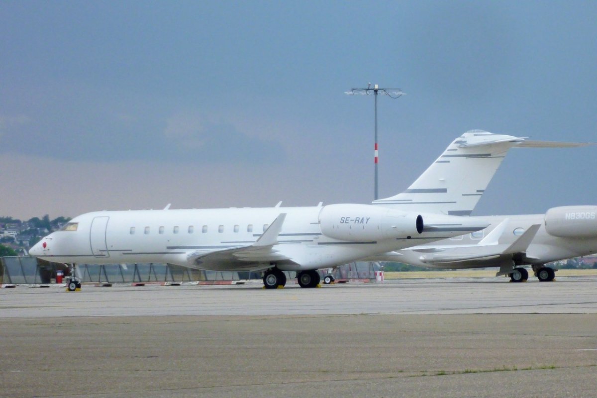 SE-RAY        Bombardier Global 5000       Svenskt Ind