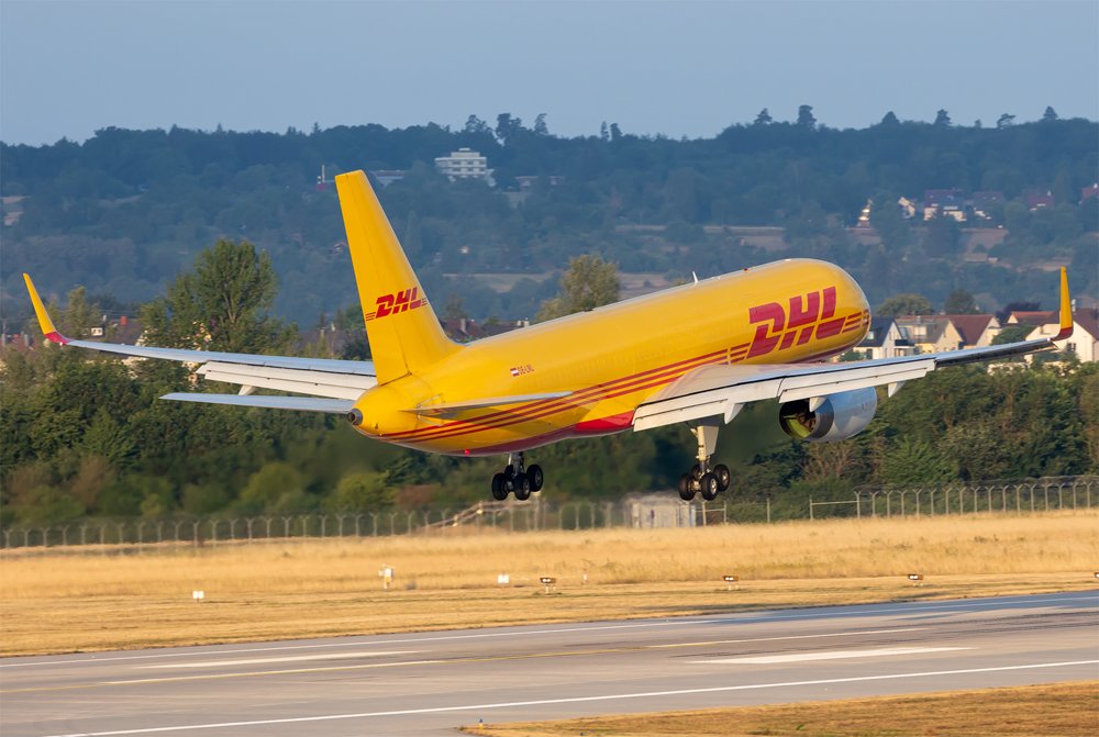DHL Air Austria / OE-LNL / Boeing 757-223(PCF)