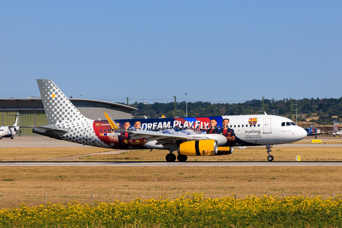 20260812-A320, EC-MQE, VLG-2.jpg