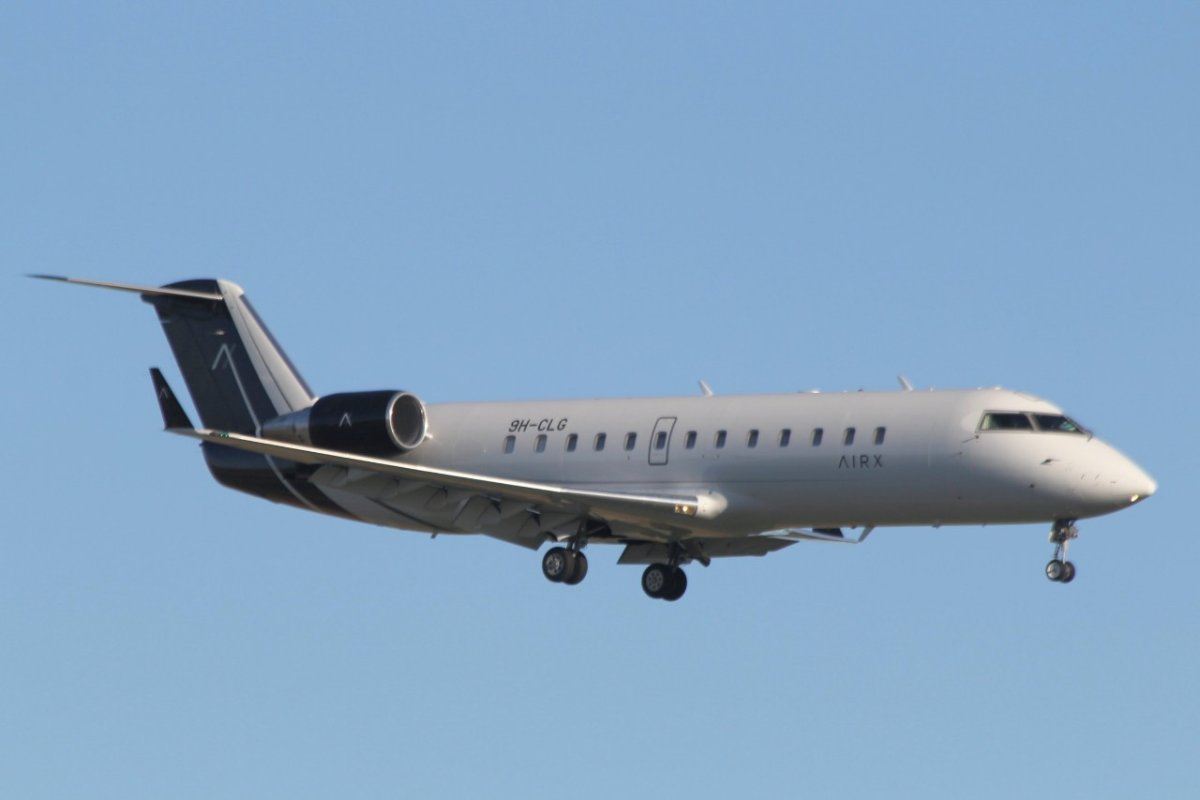 9H-CLG        CRJ-200        AirX