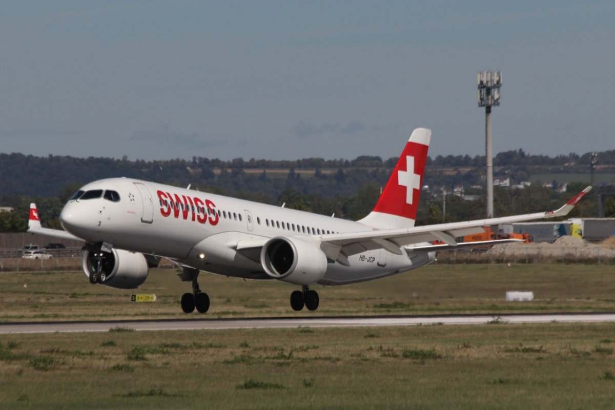 HB-JCP         A220-300          SWISS